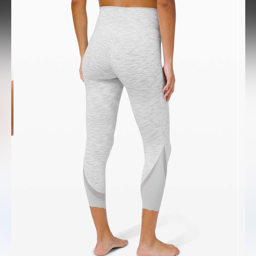 Lululemon Wunder Under Crop High-Rise *Roll Down Scallop Full-On Luxtreme 23"